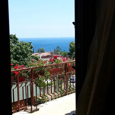 Francesca Frühstückspension 4*